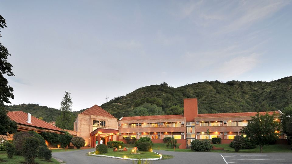 Pinares del Cerro Resort & Suites