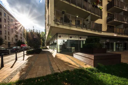 Apartments "Wolska Residence" Отели рядом с достопримечательностью «Дворец культуры и науки»