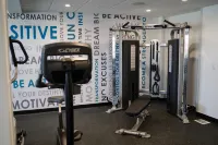 Best Western Plus Airdrie Hotel - gimnasio
