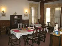 Olde Judge Mansion B&B Hotels in Troy