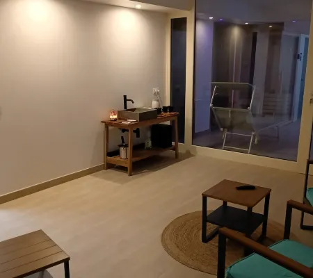 Mya Luxury Rooms and Wellness Отели в г. Мелендуньо