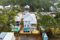 Juan Fine Day by Avantstay Sleeps 18 Heated Pool + Golf Cart