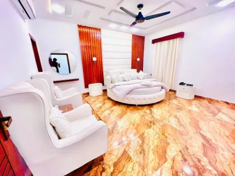 The Signature Hotel Multan