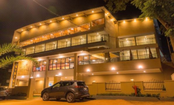 The Hut Restaurant & Boutique Hotel