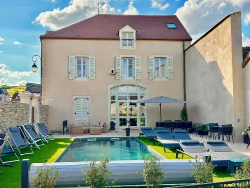 Les reveries du Clos derrière St Jean Hotels in Meursault