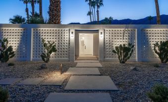 Bauhaus Estate in Palm Springs