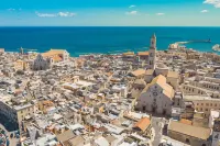 Marina Apartment 100m from Sea - Happy Rentals