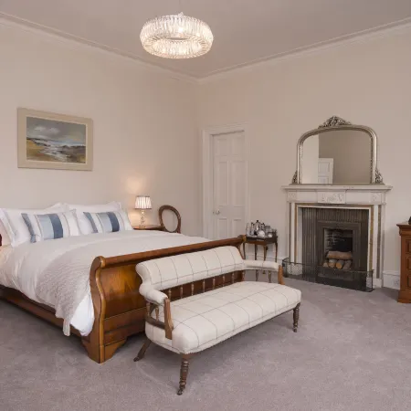 Lys-Na-Greyne Hotels in Aboyne