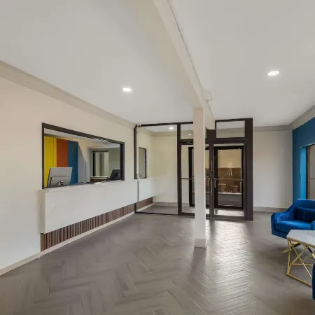 Signature Inn Houston Galleria Отели рядом с достопримечательностью «Торговый центр Plazamericas»