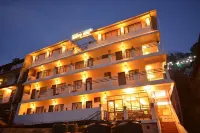 Hotel Happy Home the Lake Paradise