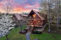 Dotties Place by Beyond Expectations W Hot Tub Hotel a Pittman Center