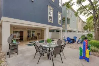 아반트스테이의 크랩라인 게트웨이 프라이빗 풀 + 핫 터브 이지 비치 액세스