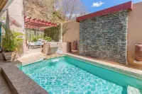 Oceanview Villa with Wrap-Around Terrace, Private Pool, Hot Tub, and Guesthouse - con vistas al mar