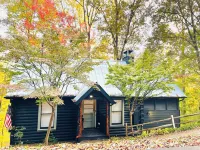 Ridgecrest Retreat: Summertime Smoky Mtn Cabin•WaterView•Fish•HotTub