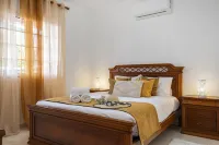 Golden Coast by Homie Hotels near Generalisimo Sebastian Francisco de Miranda