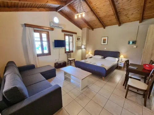 Alexaria Holidays Apartments Hotels in Frini