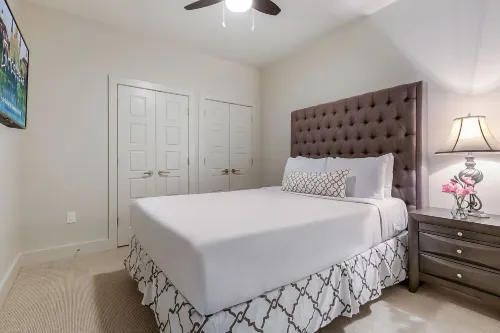 Spacious Modern Condo Near French Quarter