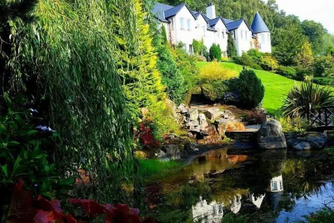 Loch Ness Lodge