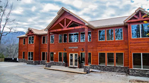 Breathtaking 14Br Cabin: Elevator Views Games Hot Tubs Galore