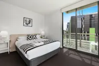 Docklands Private Collection - City Harbour Apartments - balcone