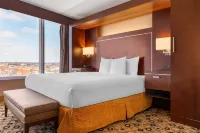 Radisson Hotel Southfield-Detroit Hotels near University of Phoenix