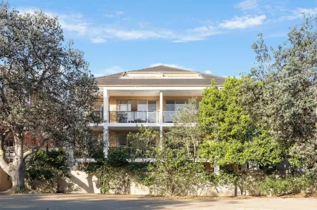 Urban Rest Bondi Beach Отели рядом с достопримечательностью «Бондай-Бич»