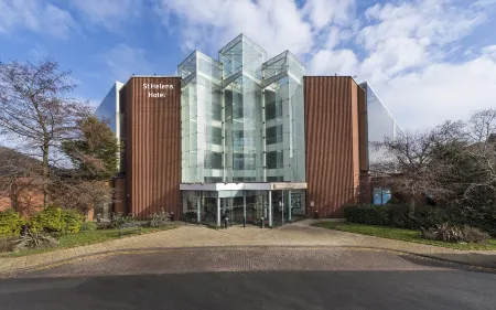 Mercure St Helens Отели рядом с достопримечательностью «Кобс»