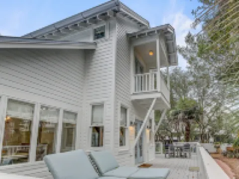 Seaside Cottage "sea Shack" Adorable Tupelo Street, Sleeps 4 1 Bedroom Home by Redawning Hotels in Seaside
