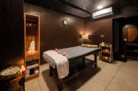 The Raviz Kadavu, Kozhikode - spa