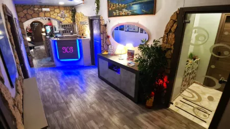 Hotel Ginevra Отели рядом со станцией PIAZZA GARIBALDI RAILWAY STATION