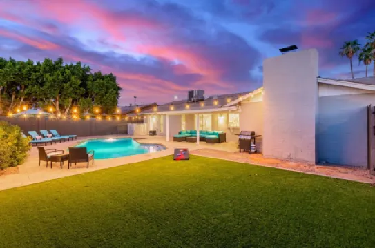 Obispo Modern Oasis with Heated Pool and BBQ