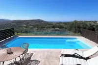 Romance at Brand New Villa Dionysos w Heated Pool Hôtels à : Archanes