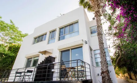 Carmel Boutique Apartments Отели в г. Хайфа