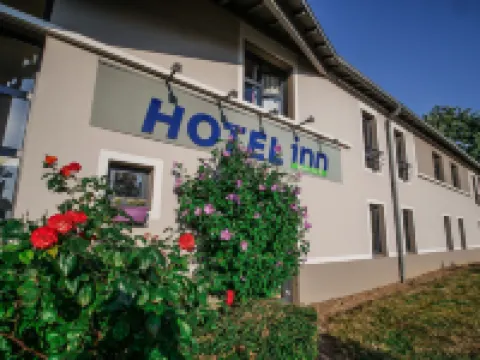 Hôtel Inn Design & Restaurant Chartres โรงแรมในชาทร์