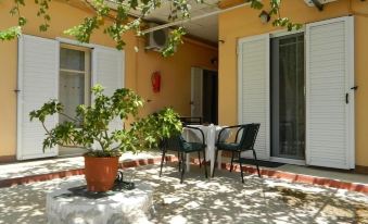 Logaras Apartments
