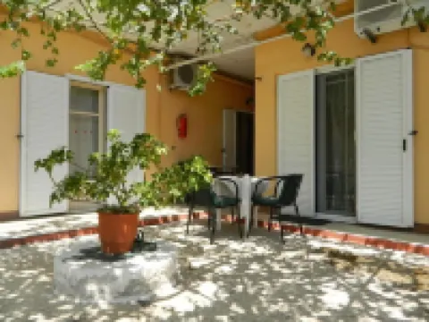 Logaras Apartments