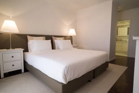 Arts in Penthouse Apartments Til Sol Отели рядом с достопримечательностью «Sacred Art Museum (Museu de Arte Sacra)»