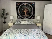 Relaxing tranquil setting, hot tub, fire pit; Pet friendly.