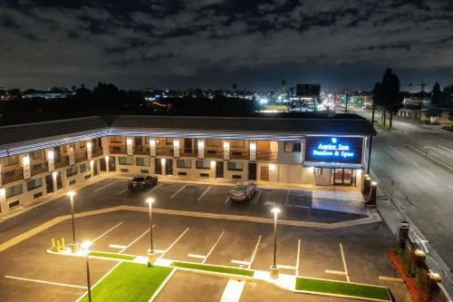 Aspire Inn Studios & Spas Hotels in Bellflower