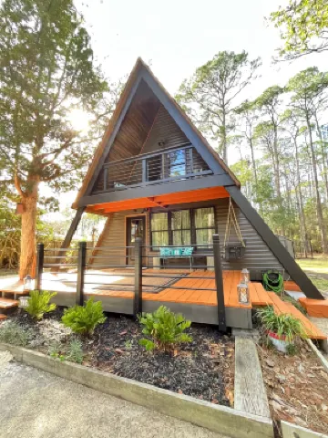 Cozy Cabin with Hot Tub and Fire Pit - Unique Coastal Retreat