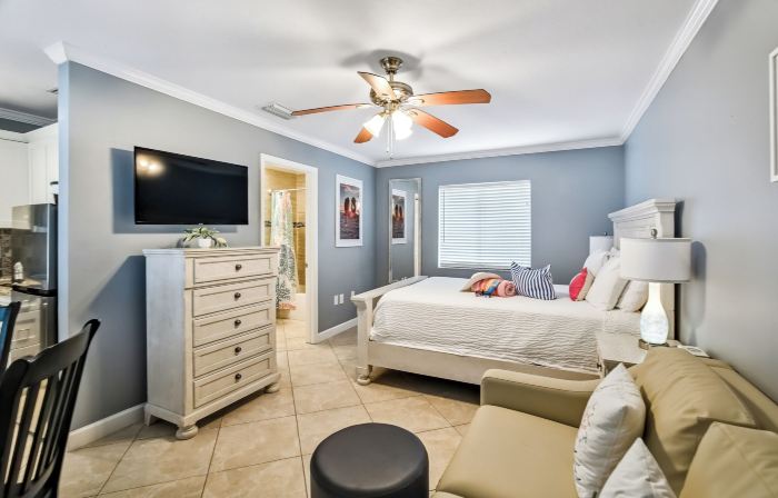 Tropical Beach Resorts - Sarasota