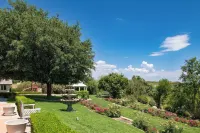 Grand Contento by AvantStay Extraordinary Estate w Pool Hot Tub Movie Room Hotels near Maurice Car'rie Winery