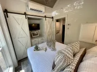 Creekside Tiny house in fantastic Monteagle! Quick hike to waterfall!