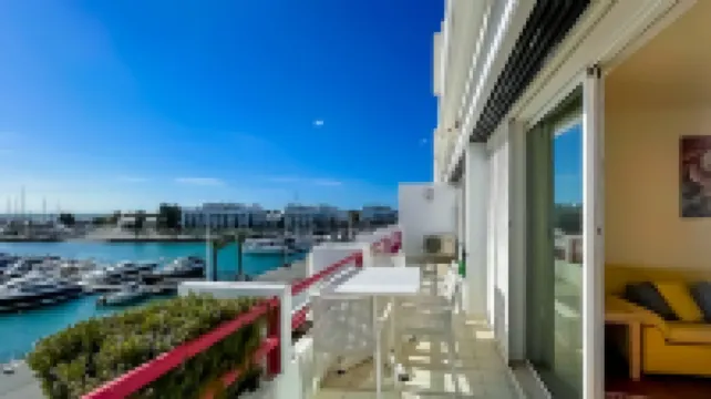 Yes Vista Marina T1 by HSR Vilamarina