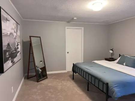 Minneapolis / Edina Duplex - Entire home in Edina, Minnesota, United States