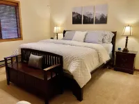 Garden Cabin with Fenced Yard and AC