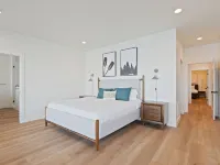 New Modern Luxury Home. Enjoy the Sweeping Lakefront and Mountain View’s. Ξενοδοχεία στην πόλη Sagle