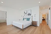 New Modern Luxury Home. Enjoy the Sweeping Lakefront and Mountain View’s.