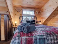 Cozy Couples Cabin Near Red River Gorge and Hollerwood Hotels in Powell County