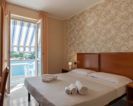 โรงแรมรีวา เอตรัสกา โรงแรมในBibbona